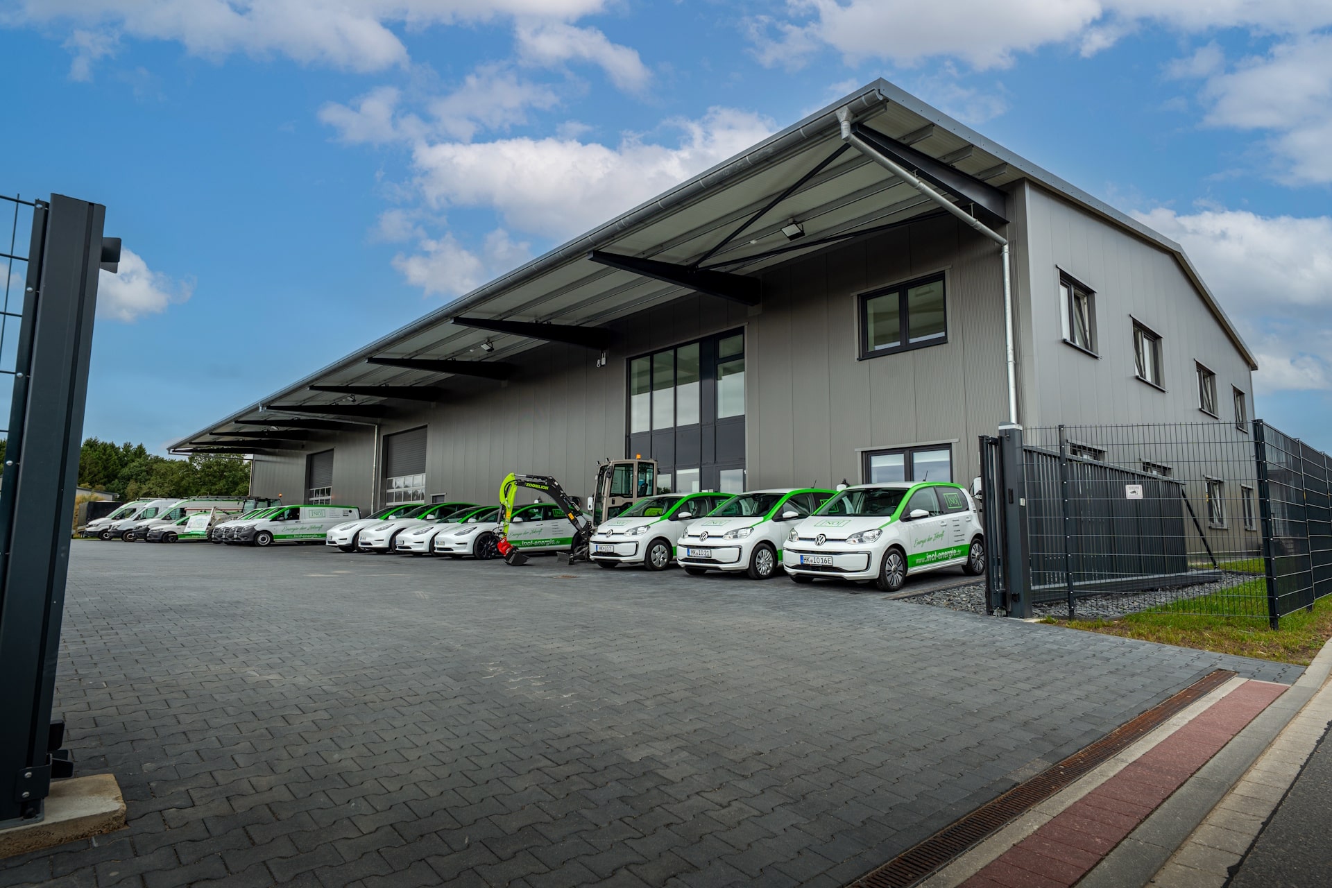 Büro- und Hallengebäude der INOL GmbH am Veersebogen in Schneverdingen